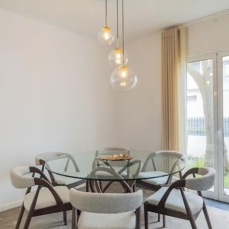 Modern 3Br Home, Ac In All Rooms, Walk To 2 Beaches, Private Patio, Washer & Dryer