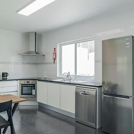 Сasa de vacaciones Casa Moderna - New Stylish With Private Outdoor Dining Patio, Ac, Washer And Dryer - Near & Shops *