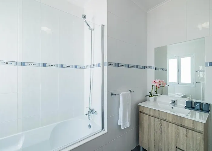 Casa Moderna - New Stylish With Private Outdoor Dining Patio, Ac, Washer And Dryer - Near & Shops Dom wakacyjny